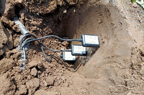 soil sensor Horizontal mounting method.jpg